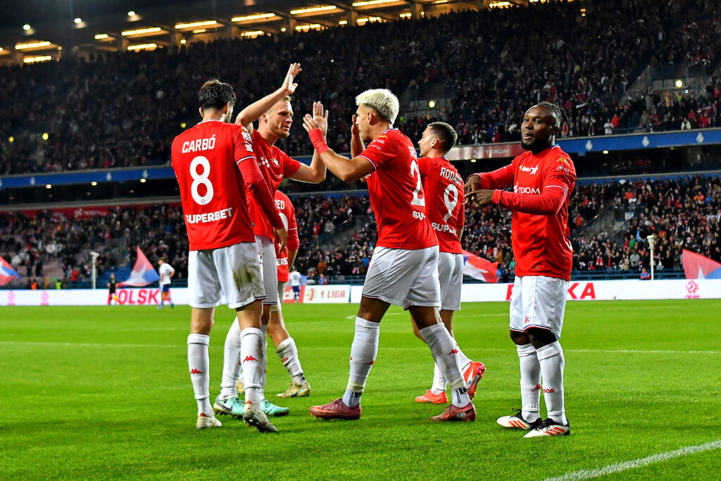 Krakowski smok pożera rywali. Czy Wisła Kraków awansuje do PKO BP Ekstraklasy?