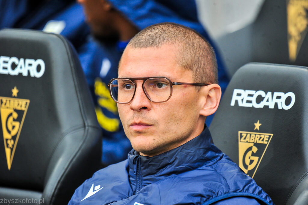 Marek Papszun lepszy niż Dawid Szwarga